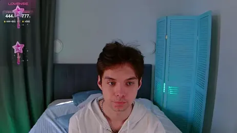 Moon_bite webcam model stream image