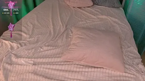 Moon_bite webcam model stream image