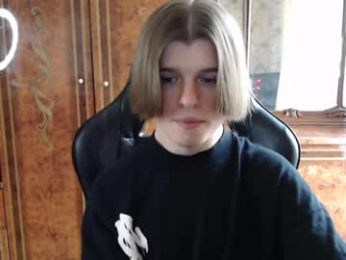 maxplay18 webcam model stream image