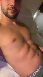 Hotcollageboy webcam model stream image