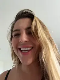 camila_vanucci- webcam stripchat model stream image