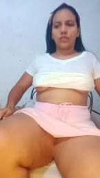 Freyja_SexPee webcam model stream image