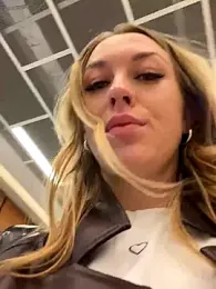 Sweet___Emily webcam stripchat model stream image