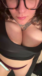 NiaaaaXL webcam model stream image