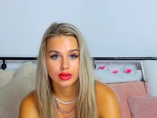 Nikki Alman webcam model stream image
