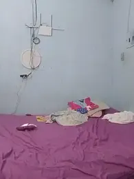 Bmwhot webcam model stream image