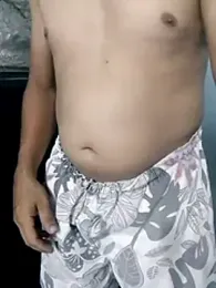 Bmwhot webcam model stream image