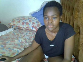 L-isa webcam model stream image