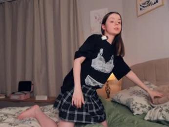 glowhub_ webcam chaturbate model stream image