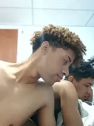 Wild_and_Sweets webcam model stream image