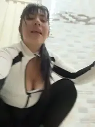 kim_monti webcam model stream image