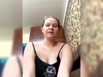 AugustinaCrys webcam model stream image