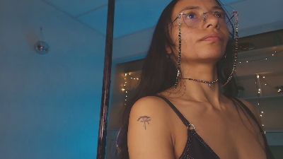 Aura_Janssen webcam model stream image