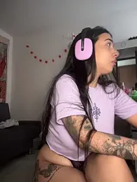 kiaraglam2 webcam model stream image