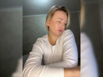 CozySandra webcam model stream image