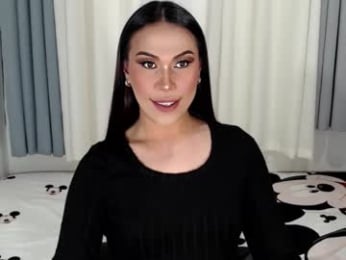 supernatalie_ webcam model stream image