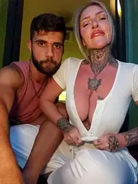 YourMommyBlair webcam model stream image