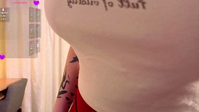 LucienneHisey webcam model stream image