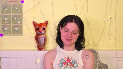 LucienneHisey webcam model stream image