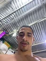 ikaro21 webcam model stream image