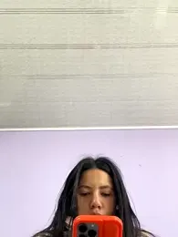 Marianahb-e webcam stripchat model stream image