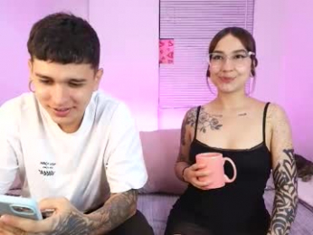 tender_dust webcam model stream image