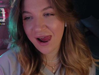 BloomBambi webcam model stream image