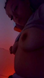 Merryna webcam model stream image