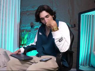 Paul Russo webcam model stream image