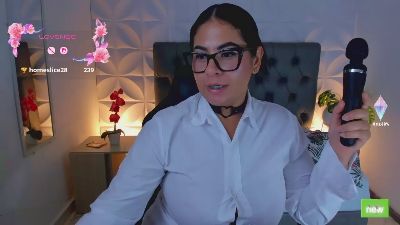 samanthahut_ webcam model stream image