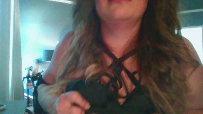 HotHousewife33 webcam model stream image