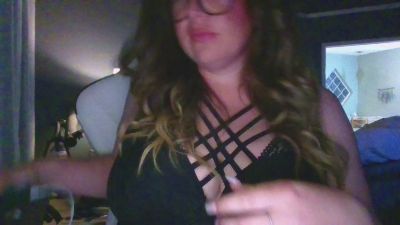 HotHousewife33 webcam model stream image
