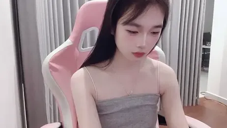 XSweeTe webcam stripchat model stream image