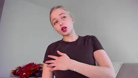 MiaMews webcam stripchat model stream image