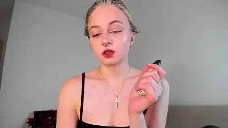 MiaMews webcam model stream image