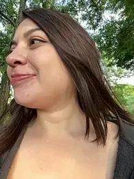 EllyBigTits webcam model stream image