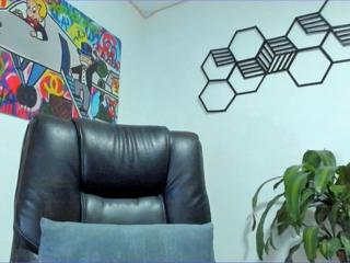 Derry Adams webcam flirt4free model stream image