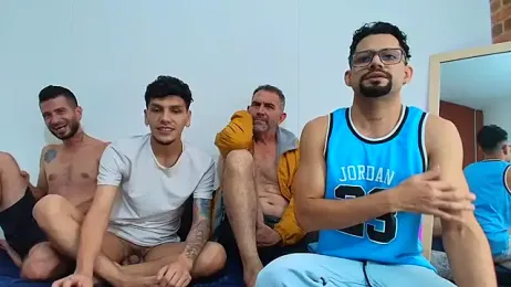 Benjamin_show webcam stripchat model stream image