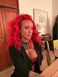 Hotmilfhamburg1 webcam stripchat model stream image