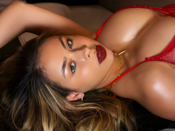 AlessiaMoore webcam model stream image