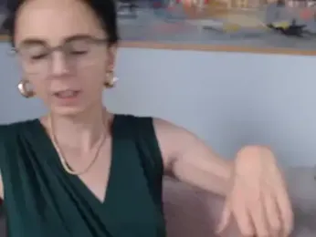 cleophee webcam model stream image