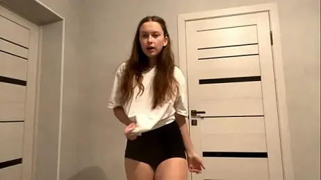 CharlynDini webcam model stream image