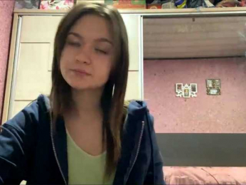 LeonEveret webcam model stream image