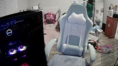 LilyFoxxx webcam model stream image