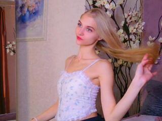 Chloe Lins webcam model stream image