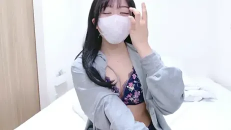 Yurie_ webcam model stream image