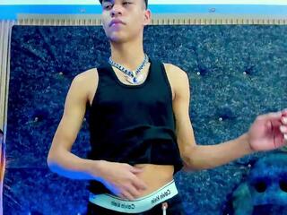 Maiki Boy webcam flirt4free model stream image