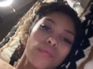 69jen webcam model stream image