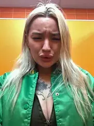 Sextazy webcam model stream image
