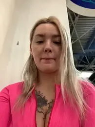 Sextazy webcam model stream image